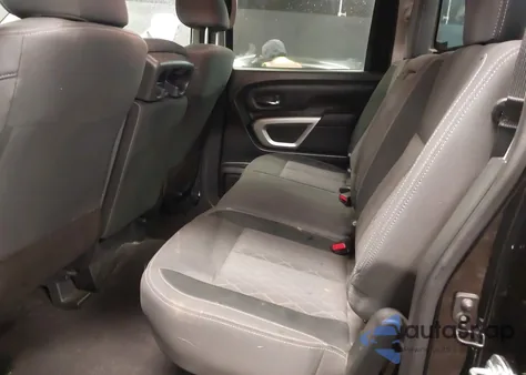 2024 Nissan Titan Sv 4X4 z USA, uszkodzony, nr VIN 1N6AA1EC3RN111245